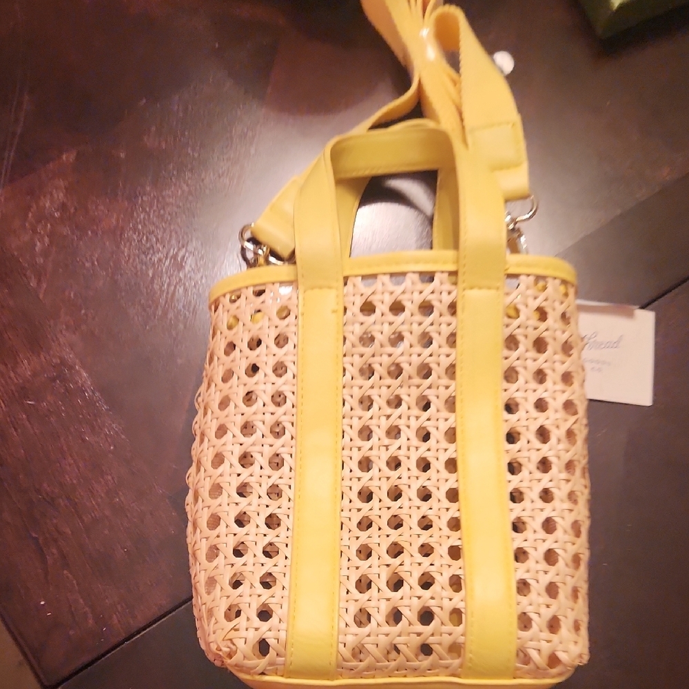 Universal Thread Yellow and Tan Woven Tote - Picture 3 of 16